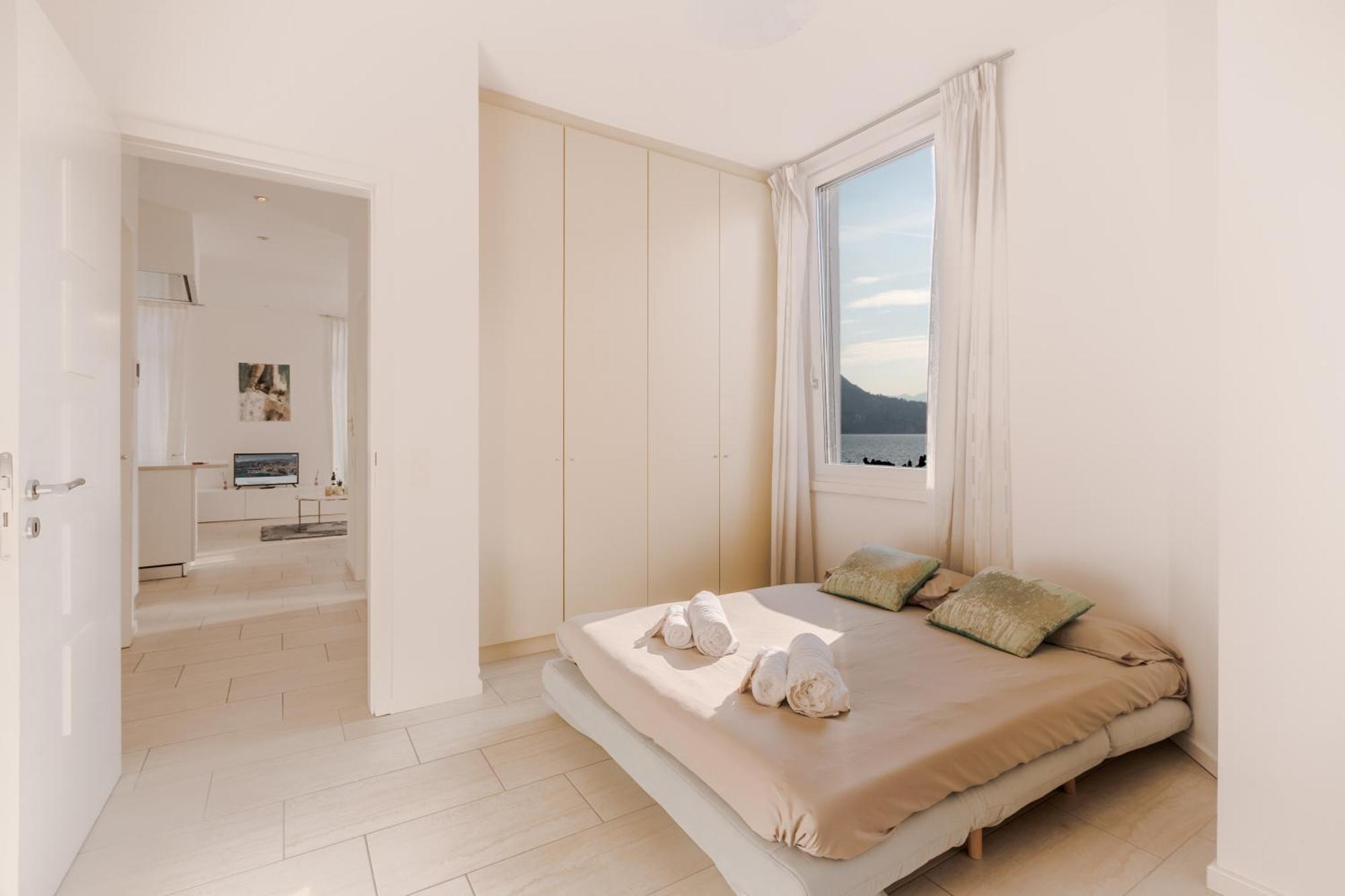 Front Lake Pearl 5 For 6Pax -By Easylife Swiss Lugano Exteriér fotografie